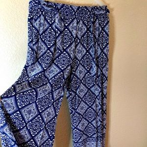 XL free flowing pants